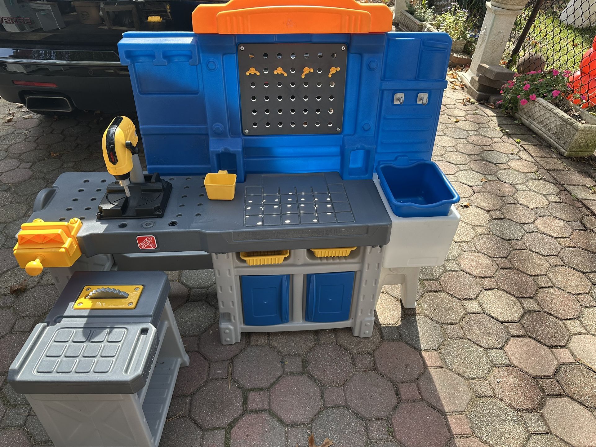 👷‍♂️ Little Builder’s Dream Workbench! – $50 (Holbrook) 🛠️