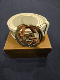 Men's Leather Pattern Belt and Gold Metal Buckle
