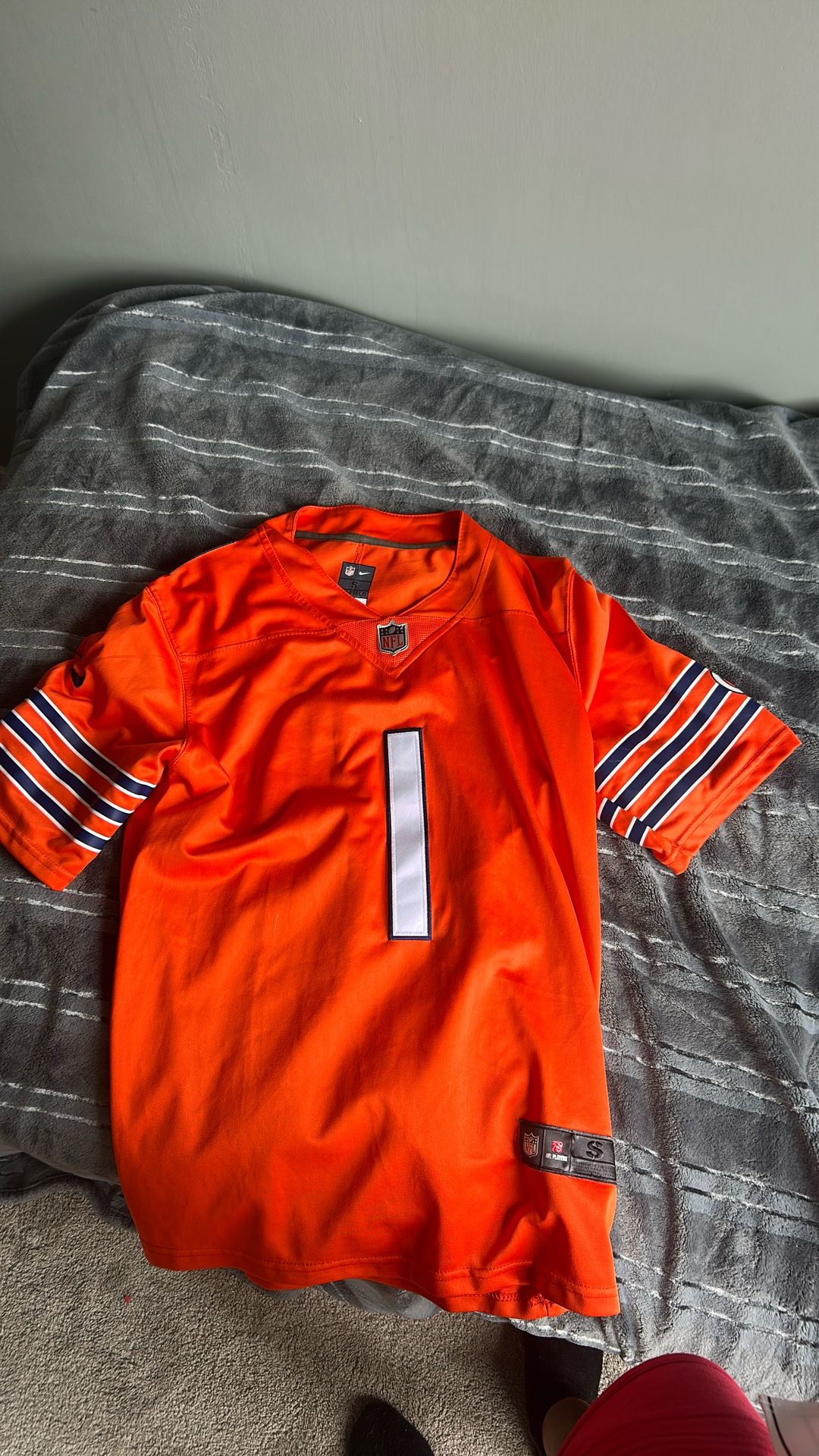 Justin Fields Bears #1 Size Small