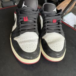 Jordan 1 Low “Bred toe” size 11