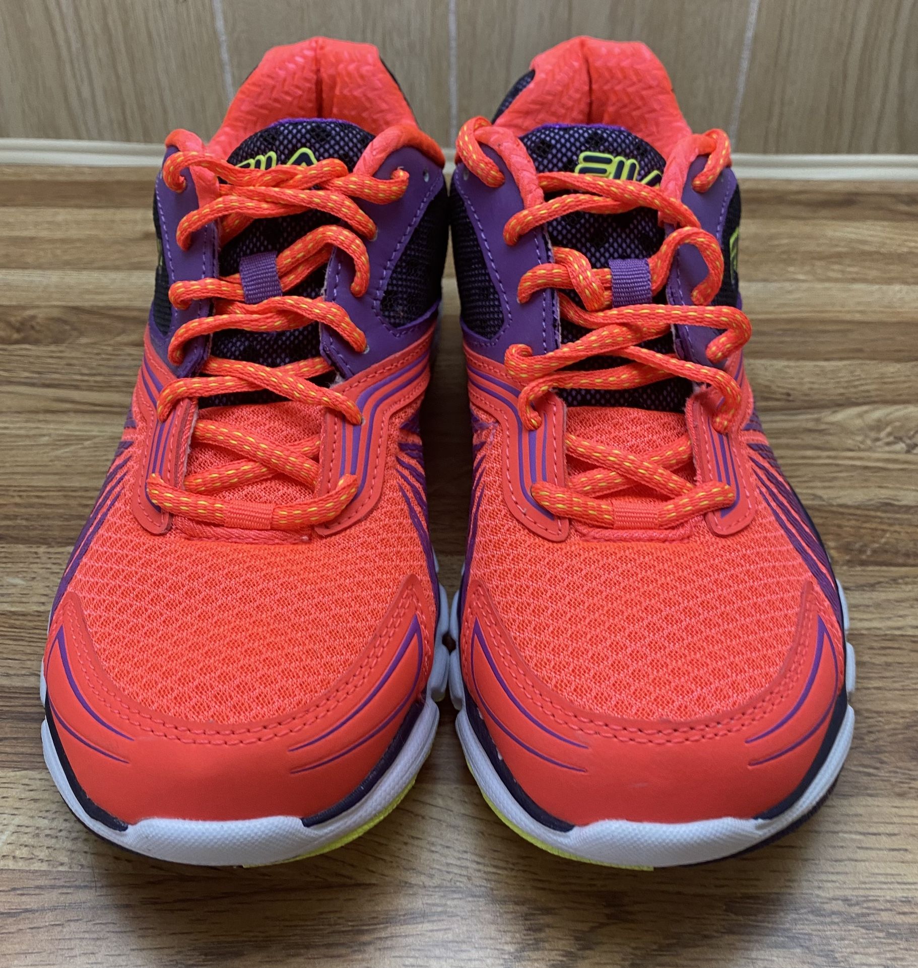 Fila CoolMax Memory Foam running shoes women's size 8.5 Orange/Purple