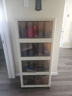 Storage drawer