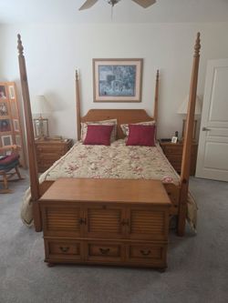 Queen bedroom set