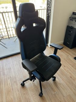 Vertagear Gaming Chair