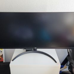 widescreen monitor