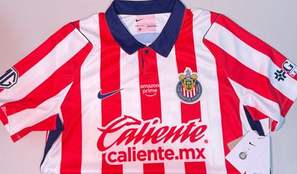 🔥 NEW 2026/27 Nike Chivas Home Jersey – Authentic w/ Tags 🔥