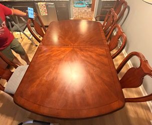 Kitchen table