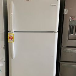FRIGIDAIRE FFTRTW REFRIGERATOR