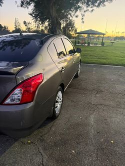Nissan versa 2015