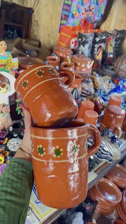 Jarros De Barro