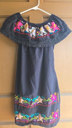 Black Mexican dress women's Size Medium no holds