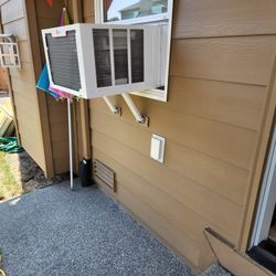LG 14,000 BTU DUAL Inverter Smart wi-fi Enabled Window Air Conditioner + Support Bracket