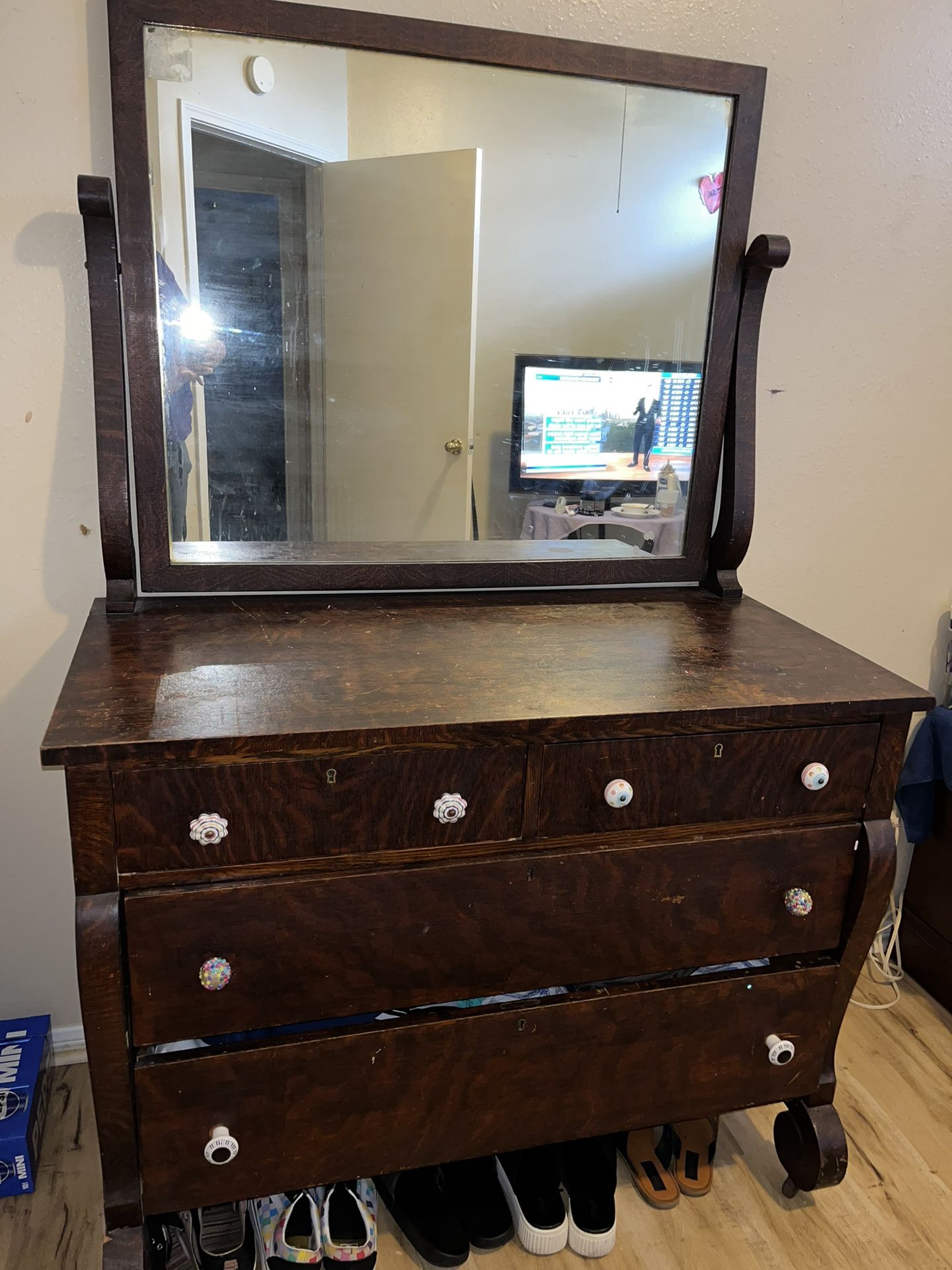 Wood Dresser With mirror 