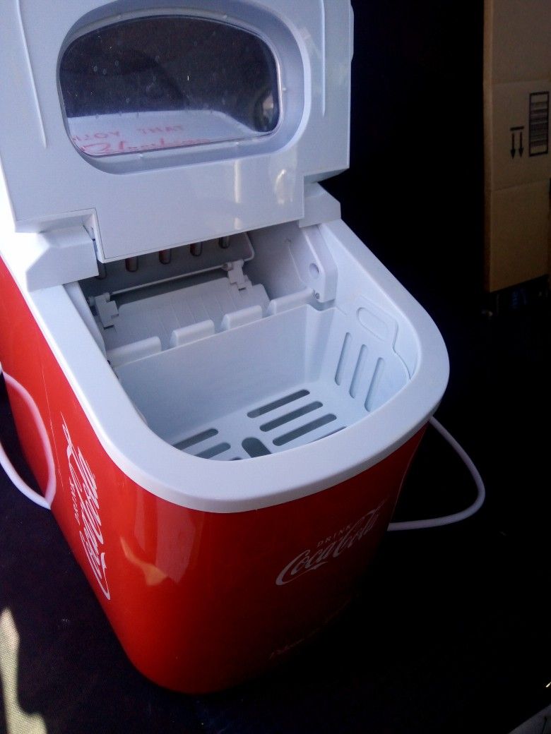 Coca Cola Ice Maker