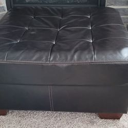Non smoking sectional couch with ottoman Thumbnail