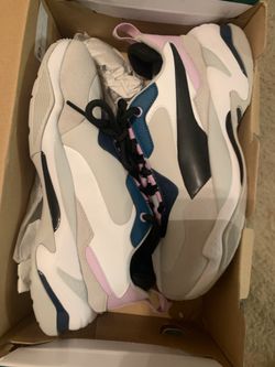Women Puma size 8