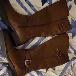 Naturalizer Brown Women’s Boots. 