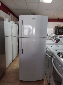 Maytag Refrigerator works great