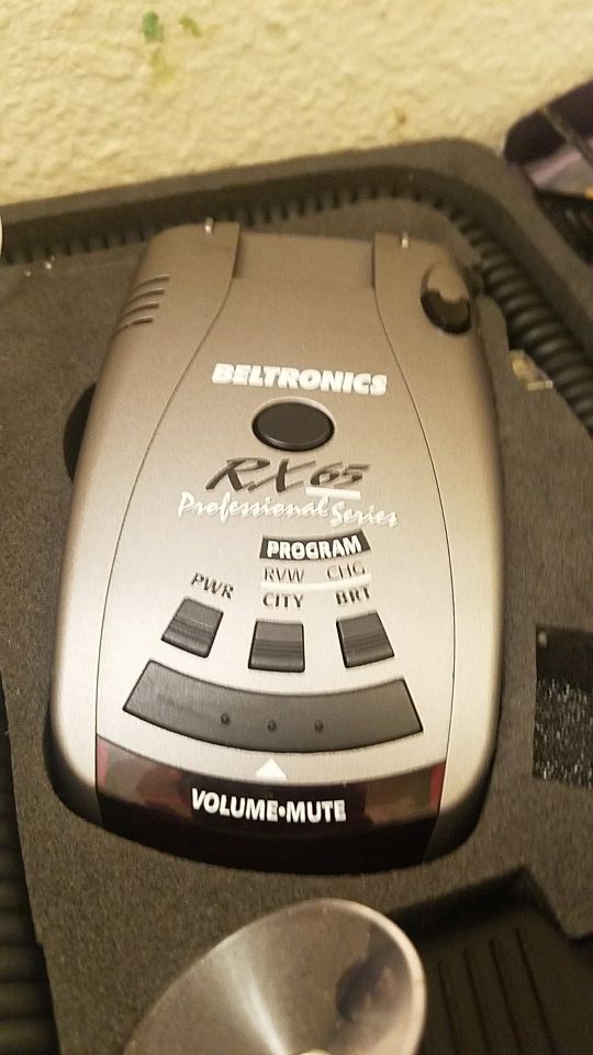 BELTRONICS RX65 PROFESIONAL RADAR DETECTOR ,RED DISPLAY NEW