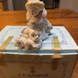 Lladro Porcelain Figurine Nino Pierrot con perrito