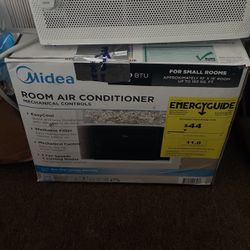 Selling Air Conditioner 