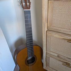 Yamaha Mini Guitar