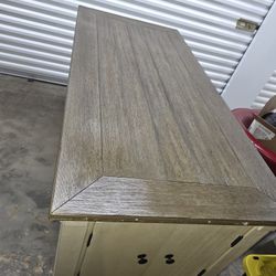 Kitchen Table 3 Bar Stools