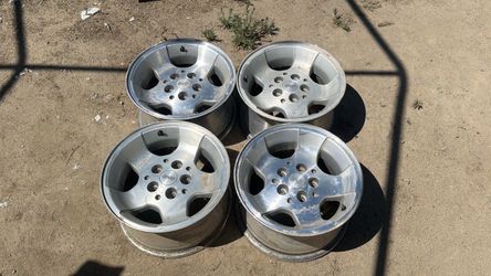 Jeep 15x8 Inch OEM Aluminum Wheels TJ, YJ, Wrangler, Cherokee, Comanche