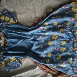 Woman's Clothes Size Medium