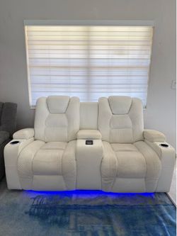 Troy White Micro Power Reclining Console Loveseat 🤍 Sofá Reclinable Eléctrico con Consola