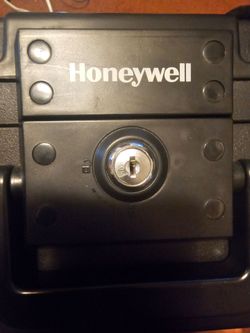 Honeywell Fire Resistant Security Chest w/ Keys