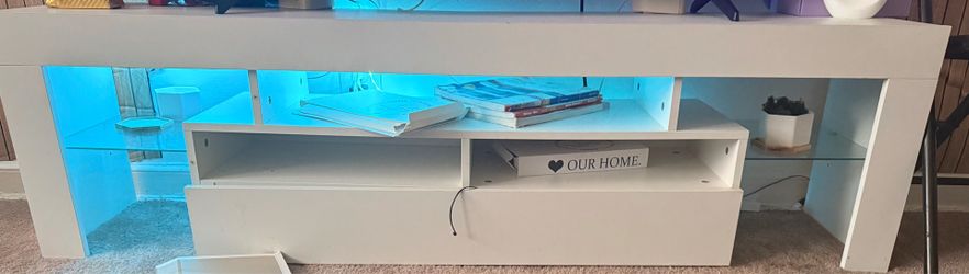 TV stand-Good condition for sale