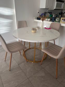 Dining table set