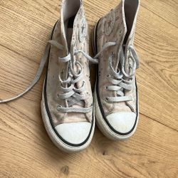 Girls converse 3Y