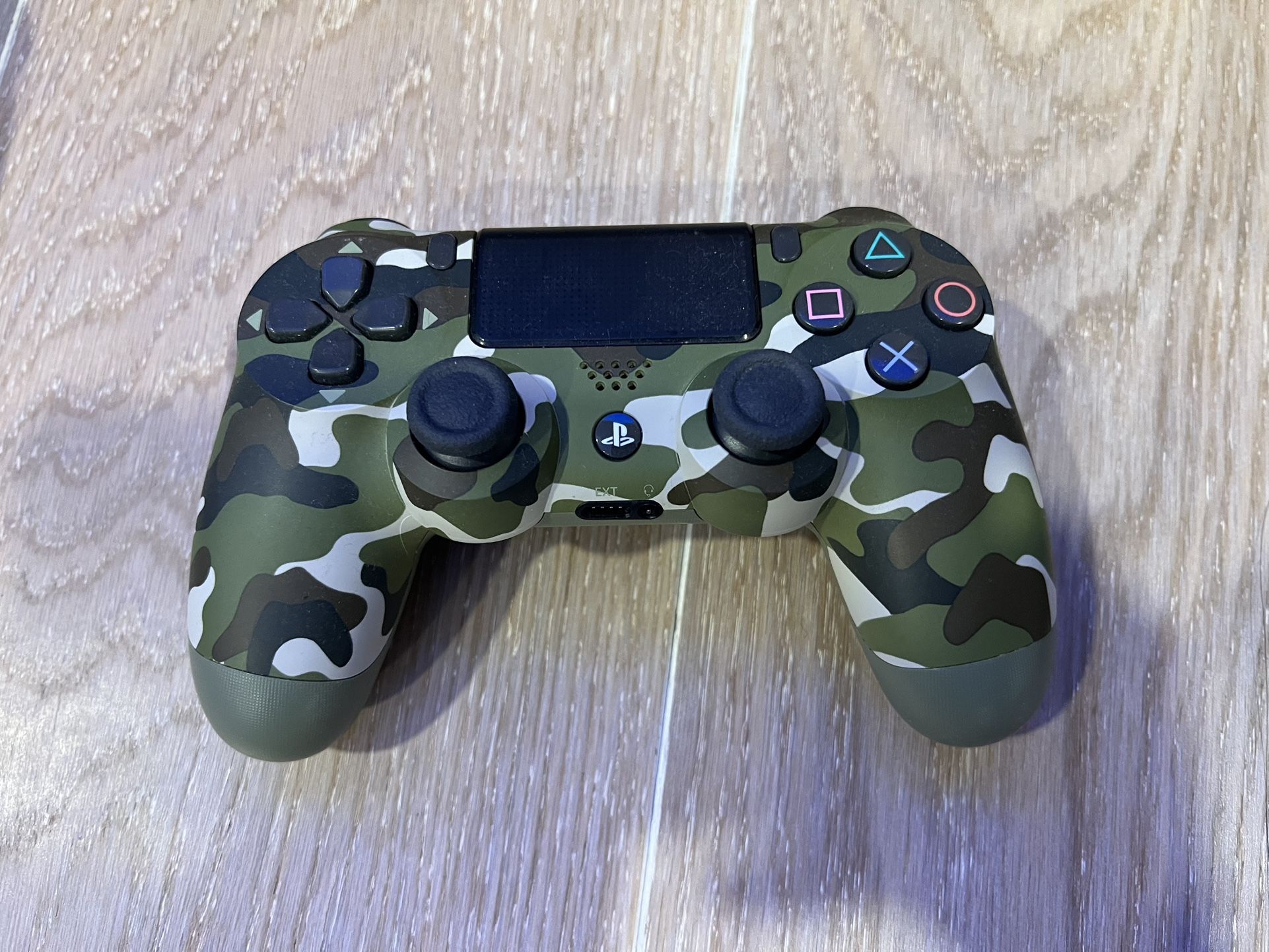 PS4 Controller