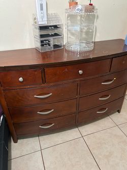 Dark Cherry Wood 9-Drawer Dresser