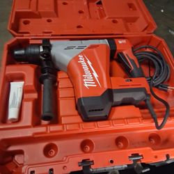 Milwaukee
1-3/4 in. SDS-MAX Rotary Hammer