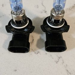 Sylvania 9005 SilverStar zXe gold: Halogen headlight bulbs, High End White Light