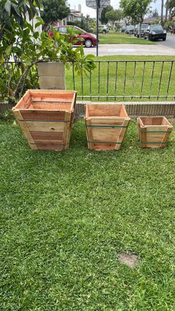 Wood planter boxes