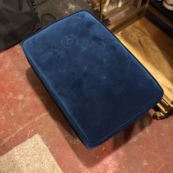 Blue velvet Ottoman