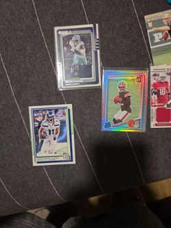 Lot of nfl cards. Rc. Patchs. Silver