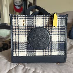 Dempsey Tote 22 With Garden Plaid Print And Coach Patch