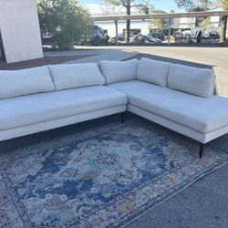 West Elm  Andes 2-Piece Bumper Chaise Sectional( Can Deliver For $10 )
