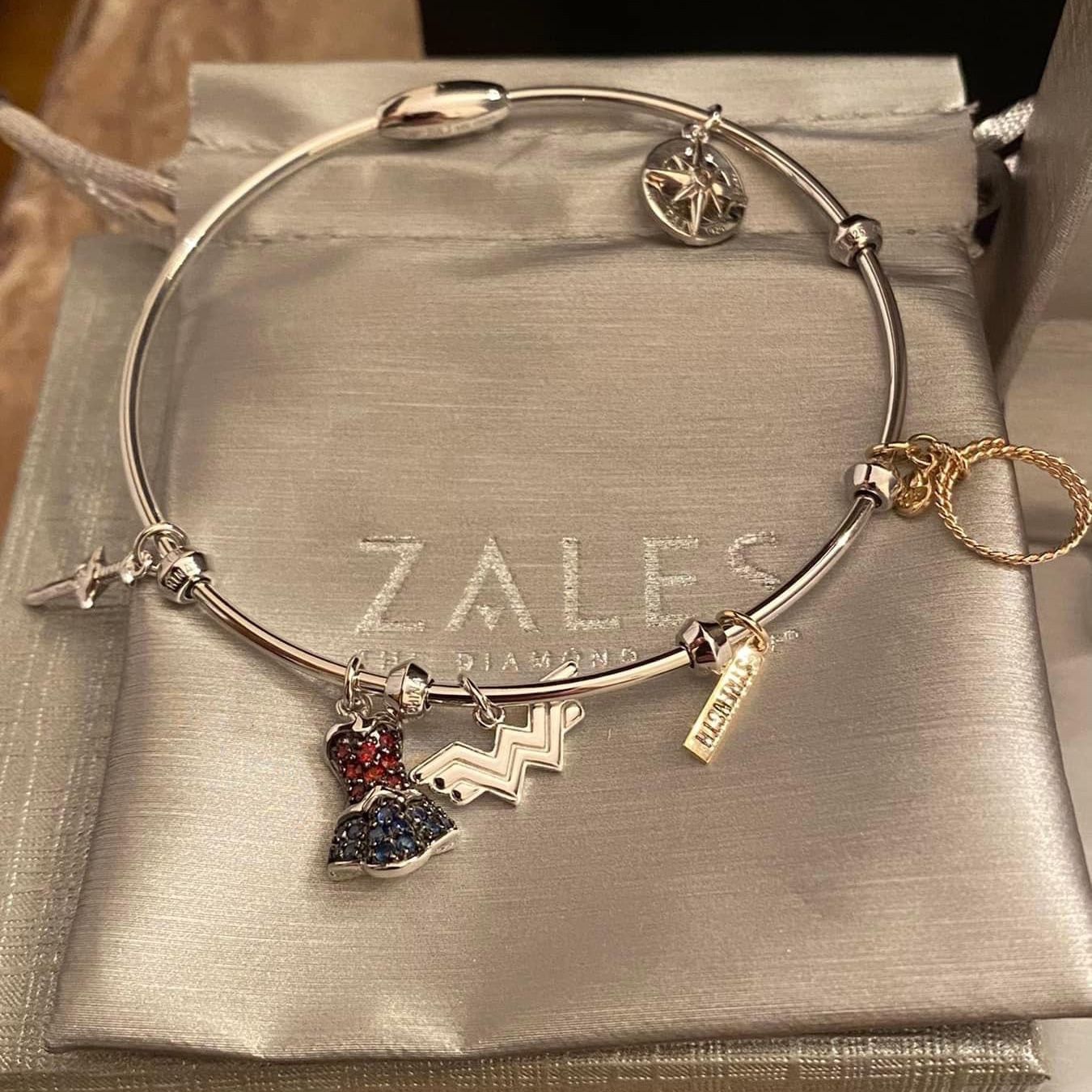 Zales wonder woman charm cheap bracelet