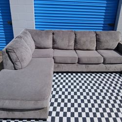 Ashley Furniture Silver Grey Sectional $350 w/FREE DELIVERY 