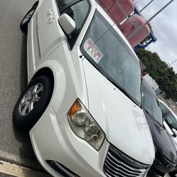 2012 Chrysler Town & Country