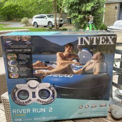 Index River Run 2 Lounge With Cooler 