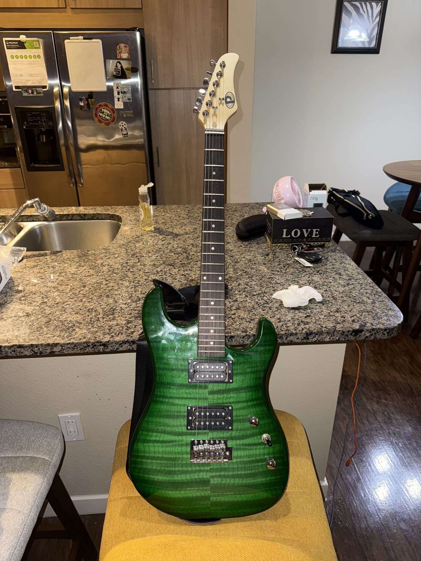 Pyle 38” Electric full size guitar with gig bag and strap