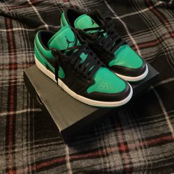 Jordan 1 Low 8.5
