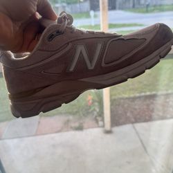 New Balance 990 sneakers (special edition – pink, cancer awareness)